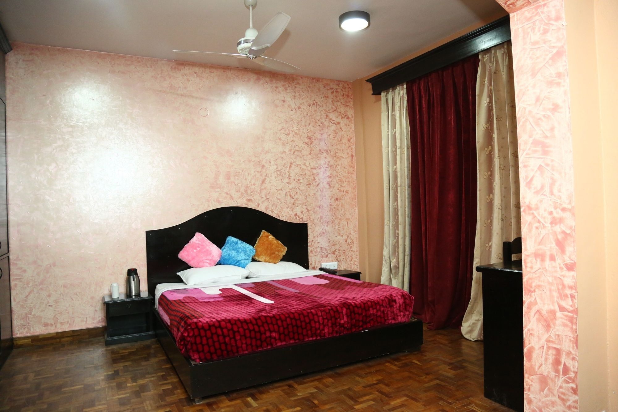 Oyo 5248 Surbee Resorts Mussoorie Eksteriør billede