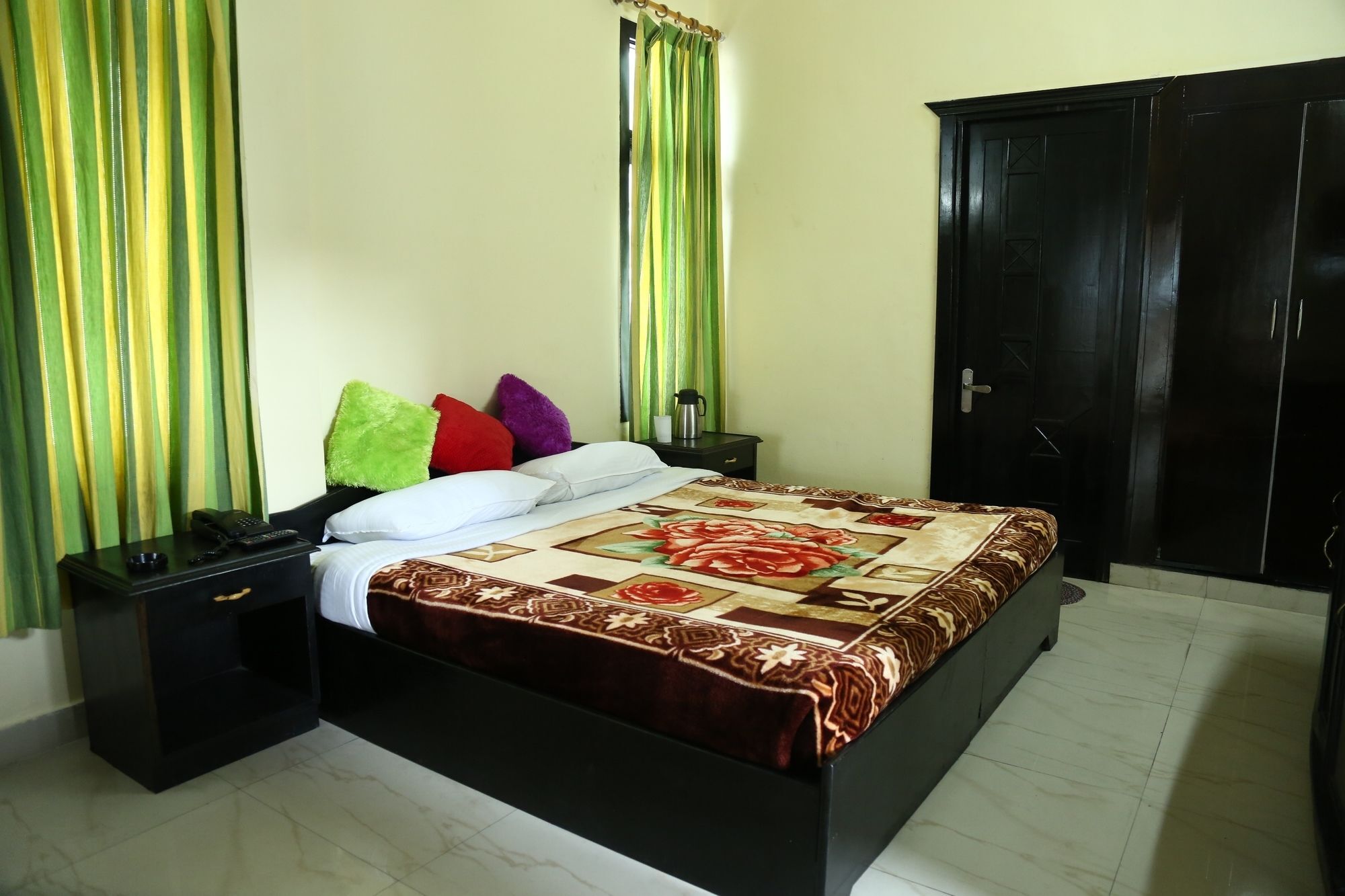 Oyo 5248 Surbee Resorts Mussoorie Eksteriør billede